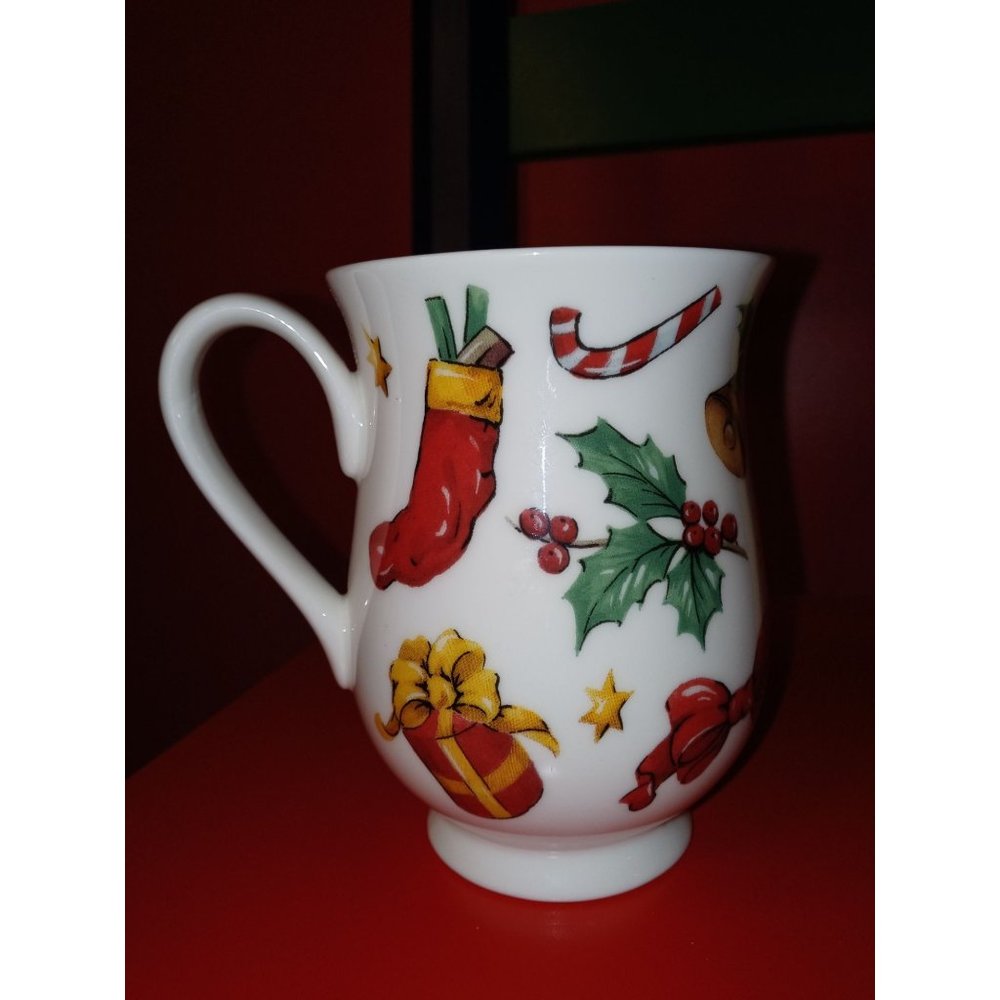 Roy Kirkham  "A Christmas Gift" England, Tea cup Ceramic, Fine Bone China, 2007,
